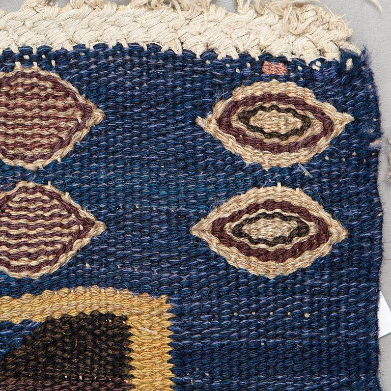 Barbro Nilsson, MATTA, "Snäckorna", gobelängteknik, ca 267-268 x 234,5-246,5 cm, signerad AB MMF BN.