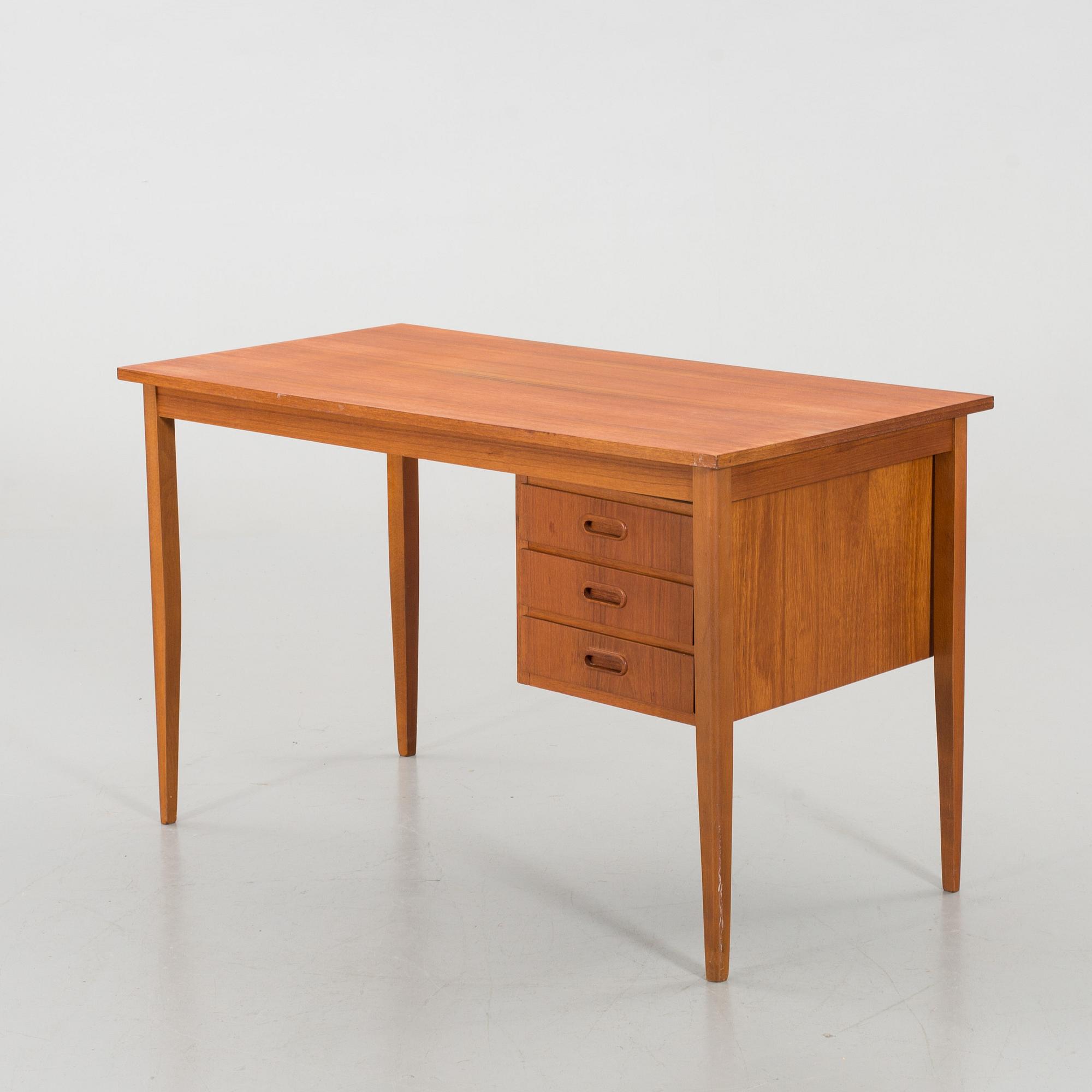 SKRIVBORD, teak, 1900-talets mitt/andra hälft.