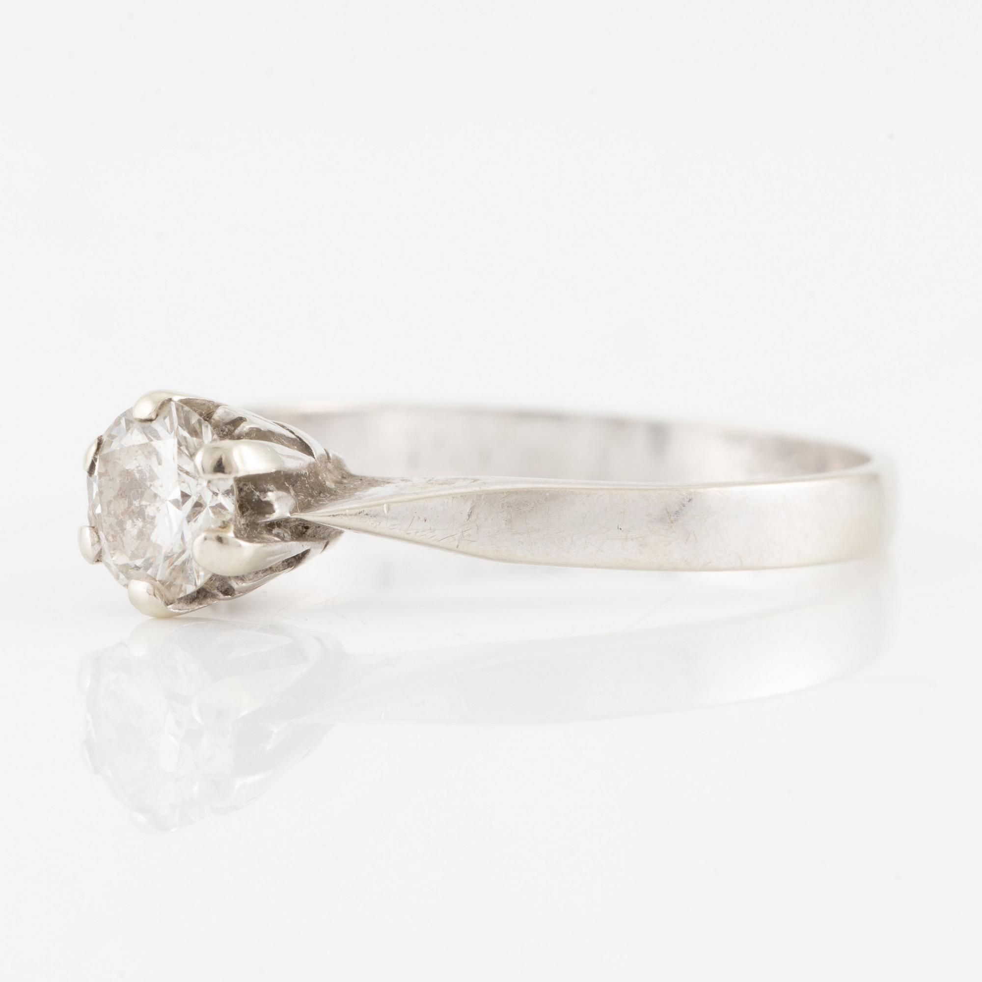 Ring, 18K vitguld med briljantslipad diamant 0.45 ct.