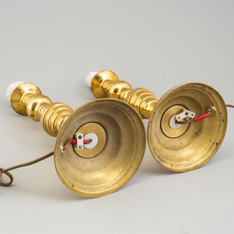 A pair of second half of the 20th century brass table lights.