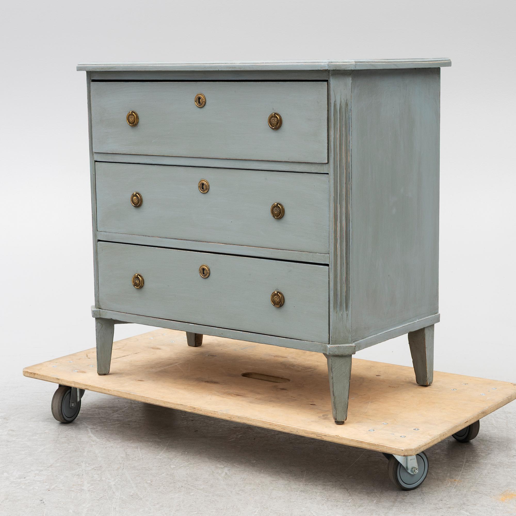 A Gustavian style chest of drawers, Sweden, early 20th century.