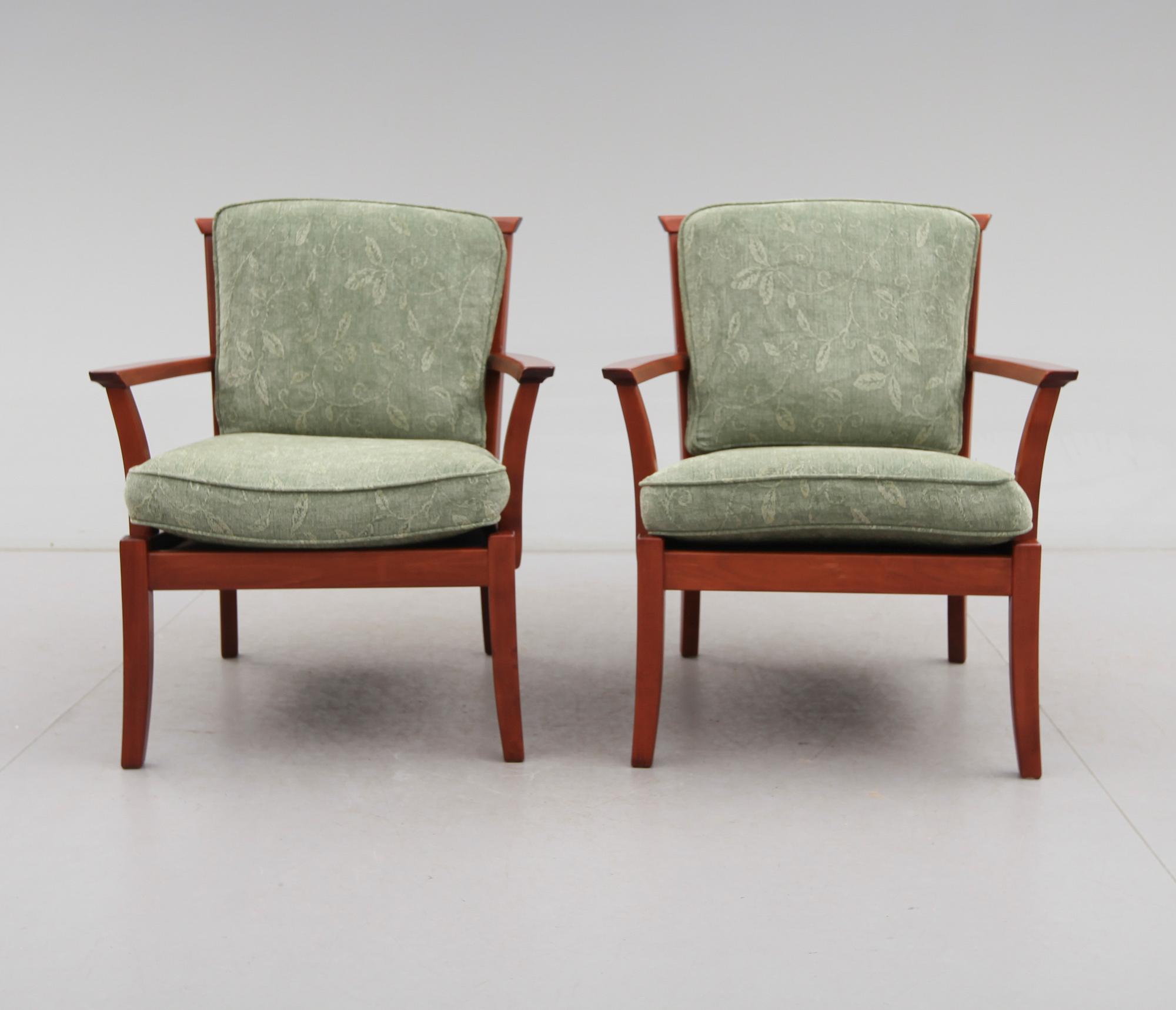 FÅTÖLJER, 1 par, Bröderna Andersson, 1900-talets senare del.