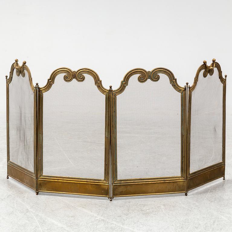 GNISTGALLER, fyrdelad, mässing, 1900-talets första hälft.