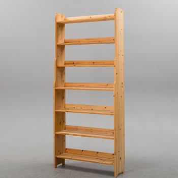 A 'Ekolsund' shelf by IKEA.