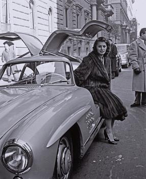 Per-Olow Anderson, "Sophia Loren in Per-Olow's MB 300 SL in Rome, 1954".