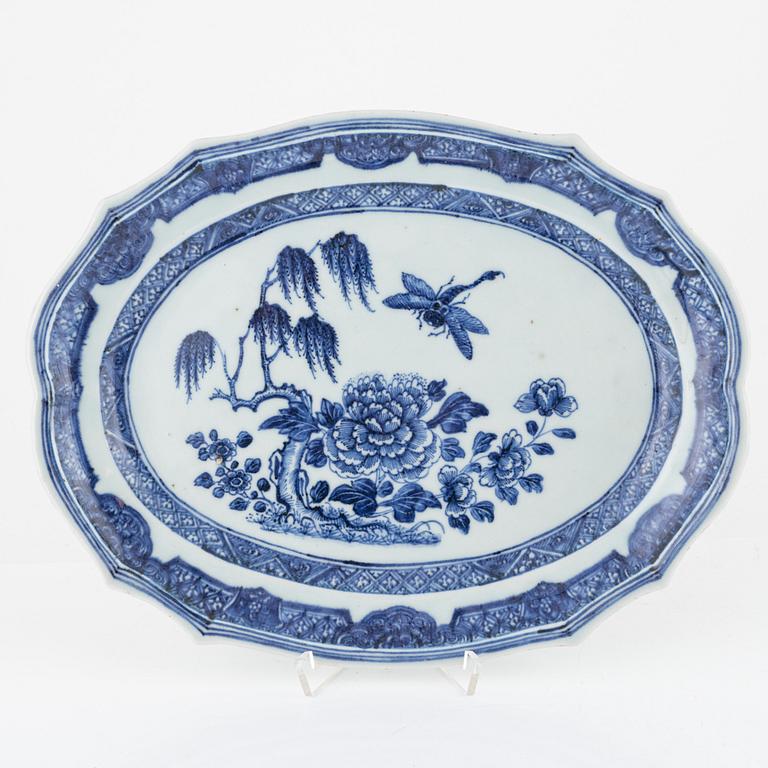 A pair of blue and white serving dishes, China, Qianlong (1736-95).