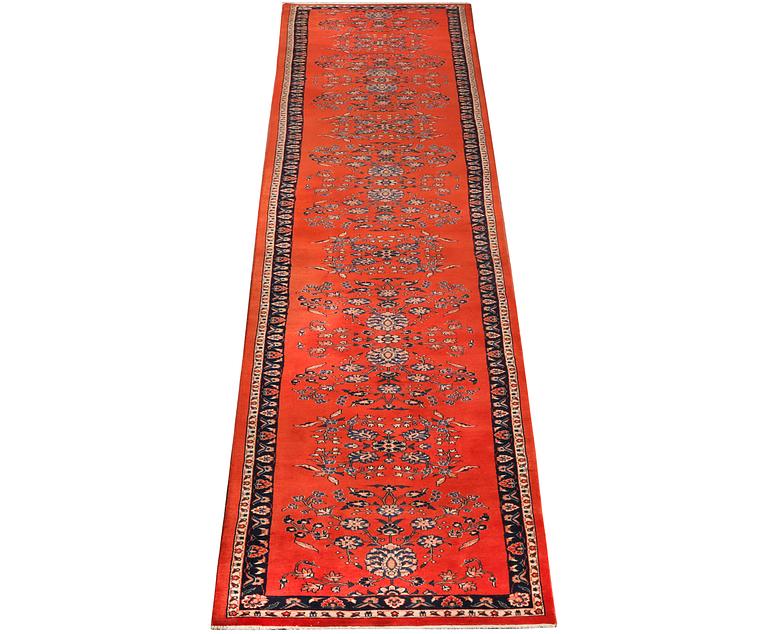 Gallerimatta, Sarouk, ca 632 x 90 cm.