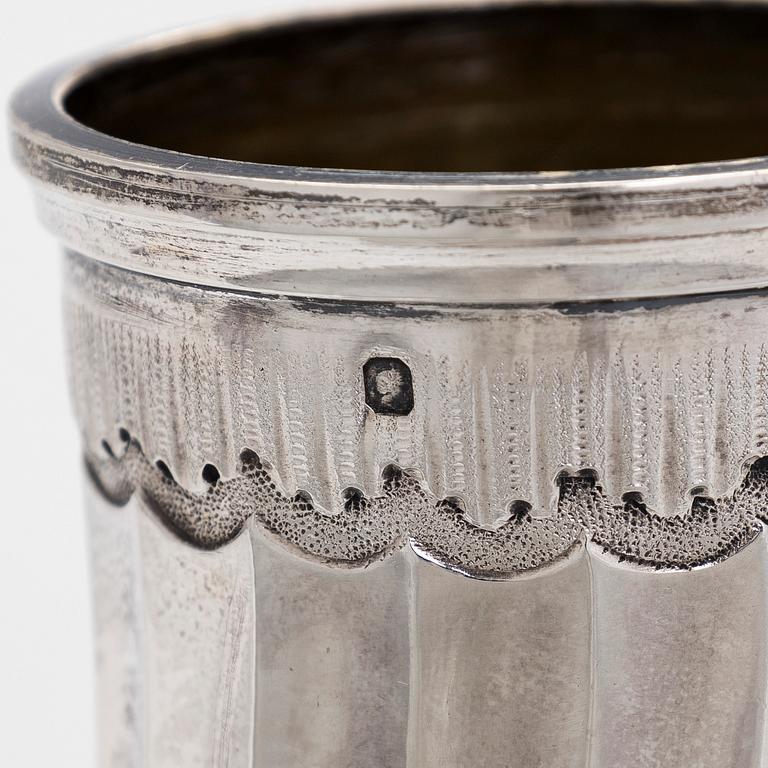 Boin-Taburet, maljakko, hopeaa (.950), Pariisi 1800-luvun loppu.