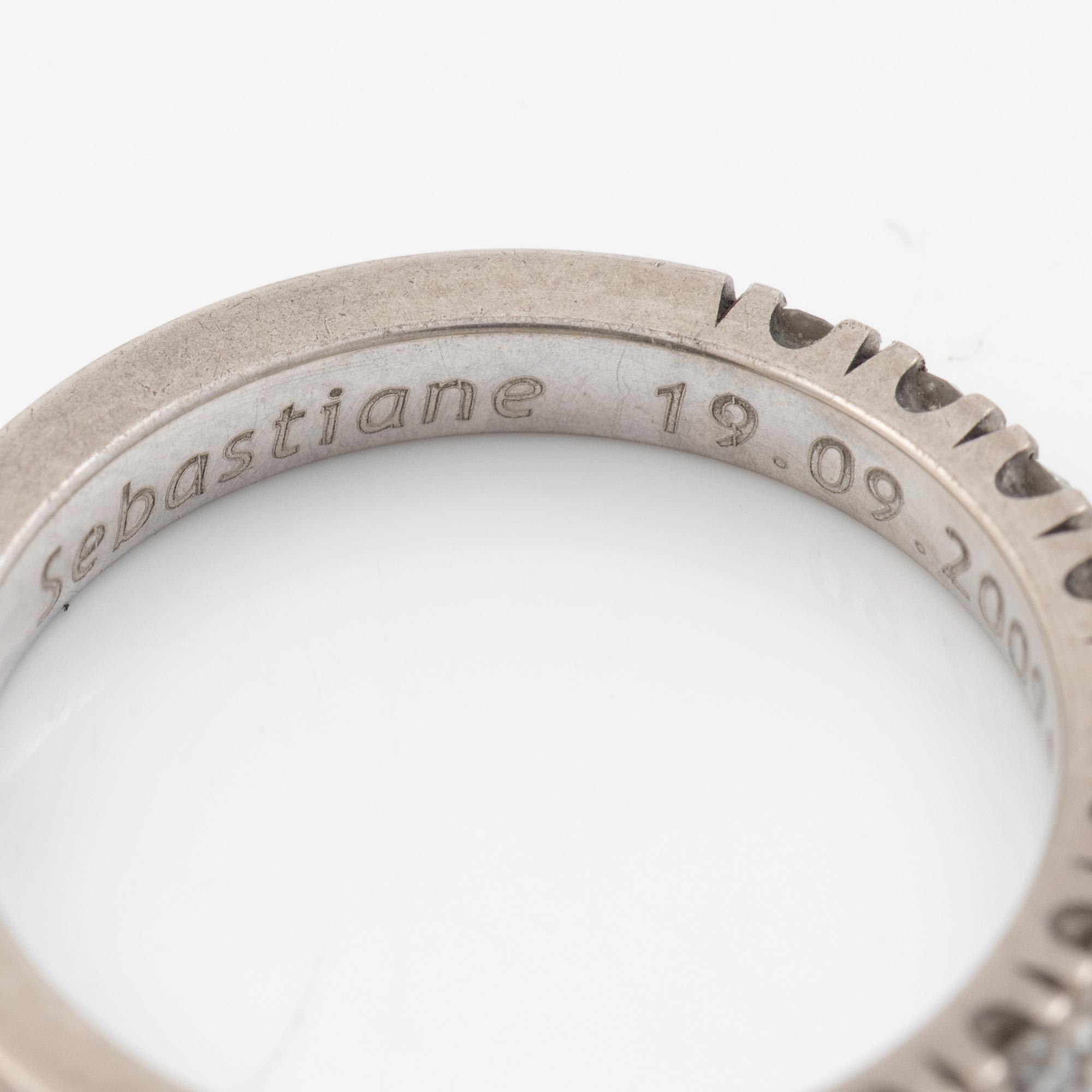 Två ringar, 18K vitguld med briljantslipade diamanter.