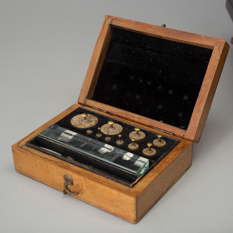 LABORATORIEVÅG, Sartorius-Werke Göttingen, 1900-talets första hälft.