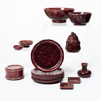 Wilhelm Kåge, A 16 piece set of 'Argenta' and 'Vineta' stoneware goods, Gustavsberg.