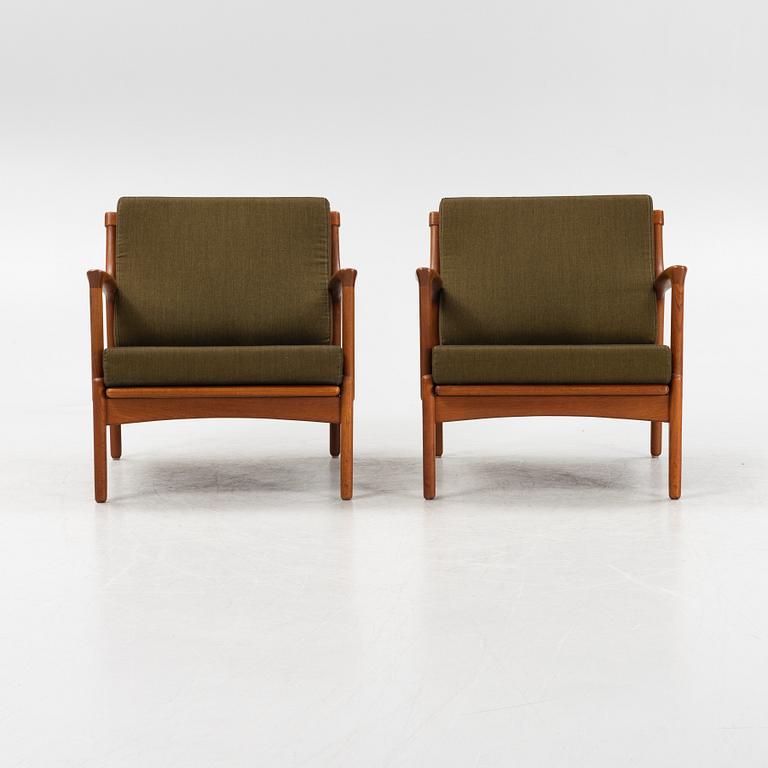 Bertil Fridhagen, a pair of 'Kuba' teak easy chairs, Bröderna Andersson, Ekenäs.