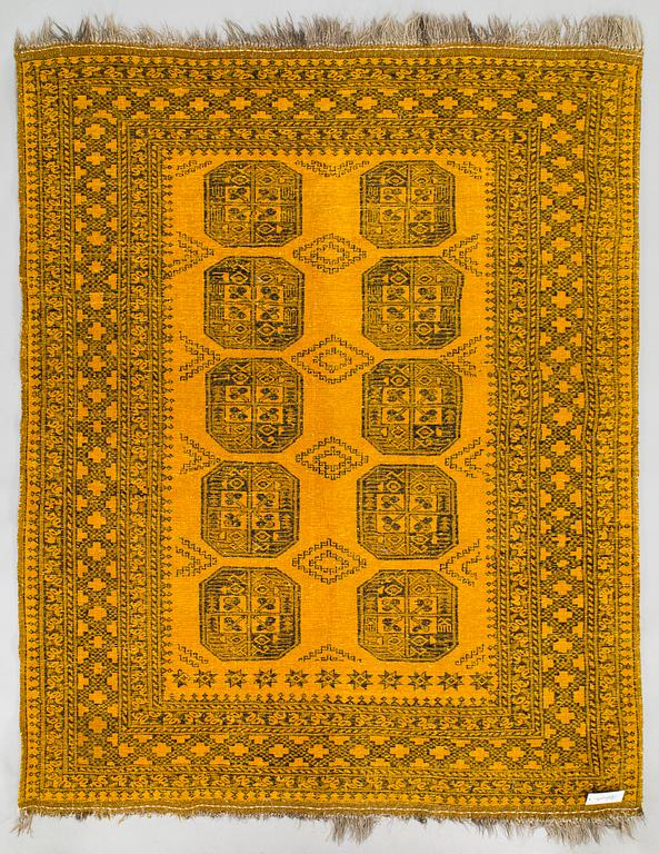 An Afghan carpet, circa 220 x 179 cm.