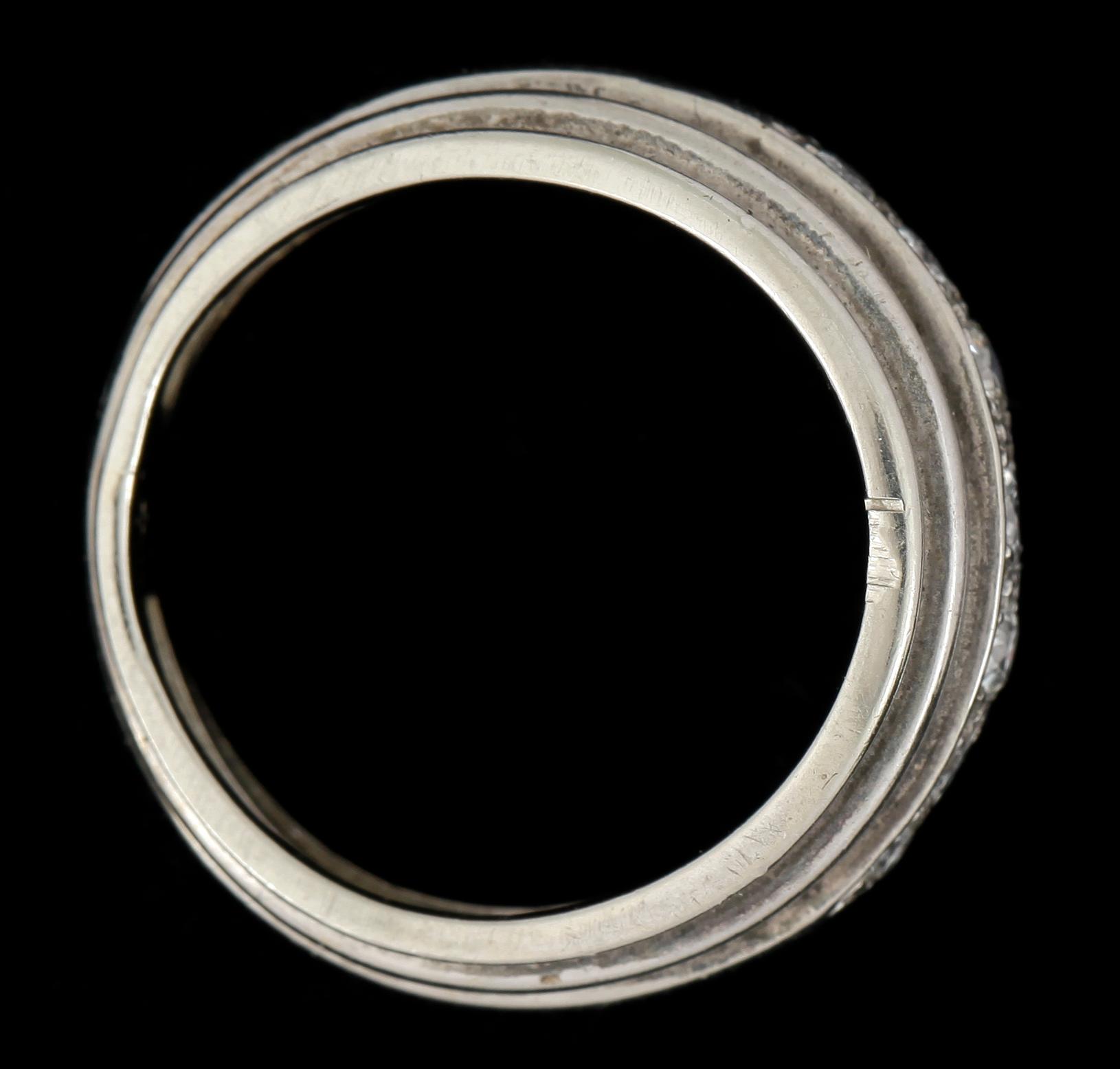 RING, 14k vitguld med briljantslipade diamanter tot ca 0,25ct. Vikt 3g.