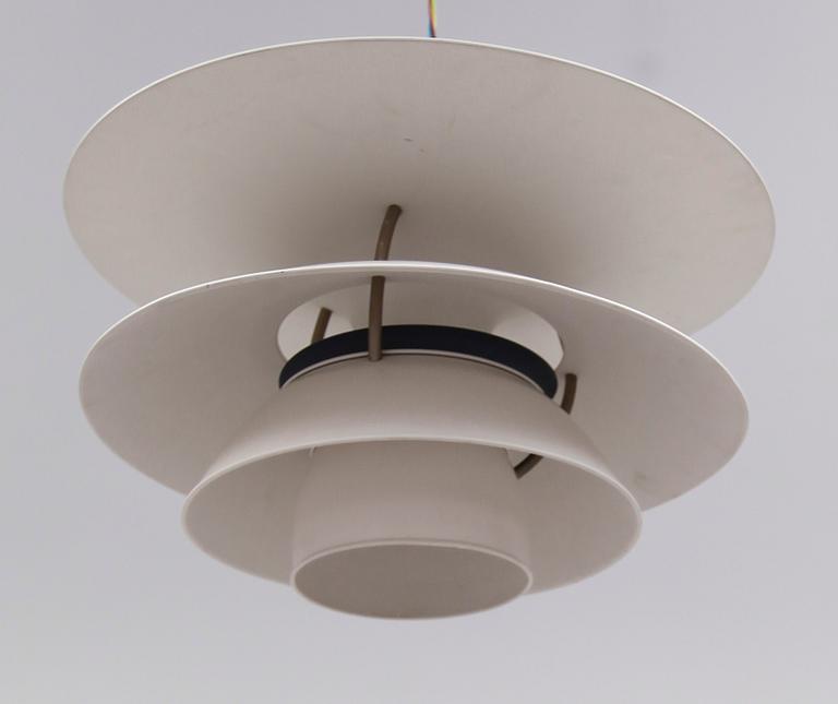 TAKLAMPA, "Charlottenborg", Ebbe Christensen, Sophus Frandsen och Poul Henningsen, Louis Poulsen, Danmark, höjd 30.