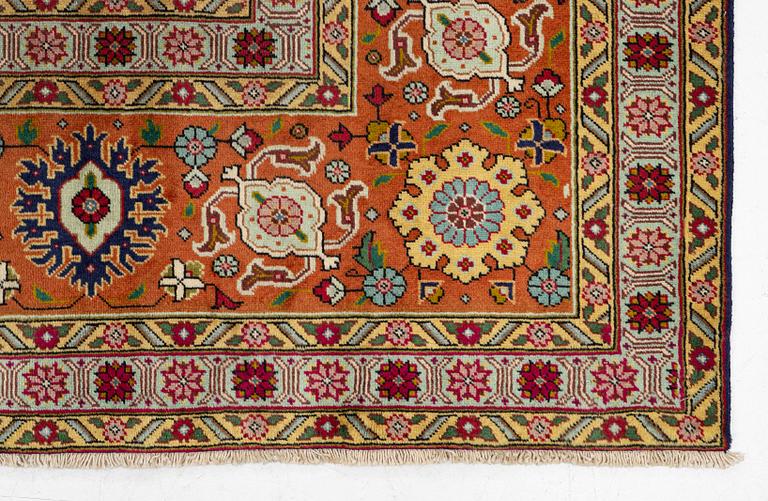 Carpet, Tabriz, approx. 300 x 295 cm.