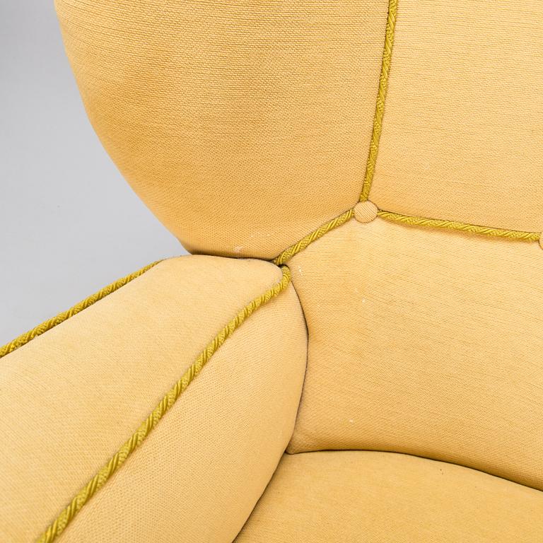 Märta Blomstedt, an 'Aulanko-model' armchair. Designed in 1939.