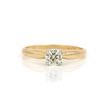RING, 14K guld med briljantslipad diamant, ca 0,44 ct, Moscow, Sovjetunionen, troligen 1954-1958. Total vikt ca 2,38 g.