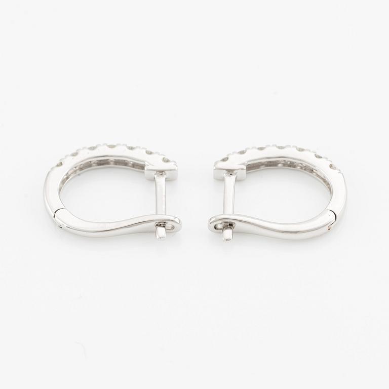 Örhängen kreoler 18K vitguld med briljantslipade diamanter.