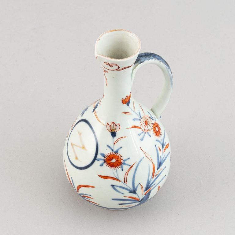 A Japanese imari condiment ewer, Edo period, 18th century.