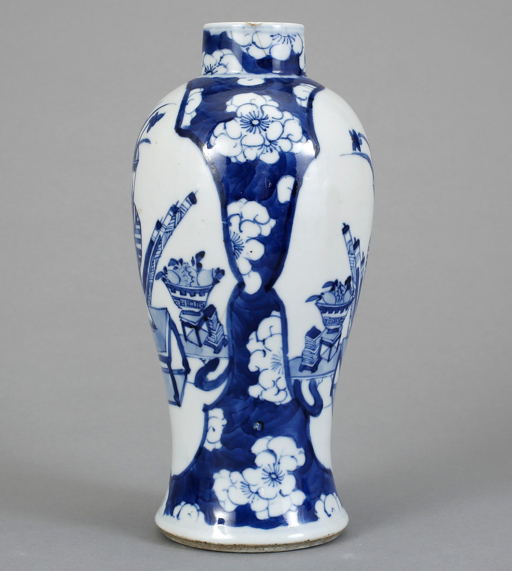 VAS, porslin, Kangxi-stil, Kina, 1900-tal.