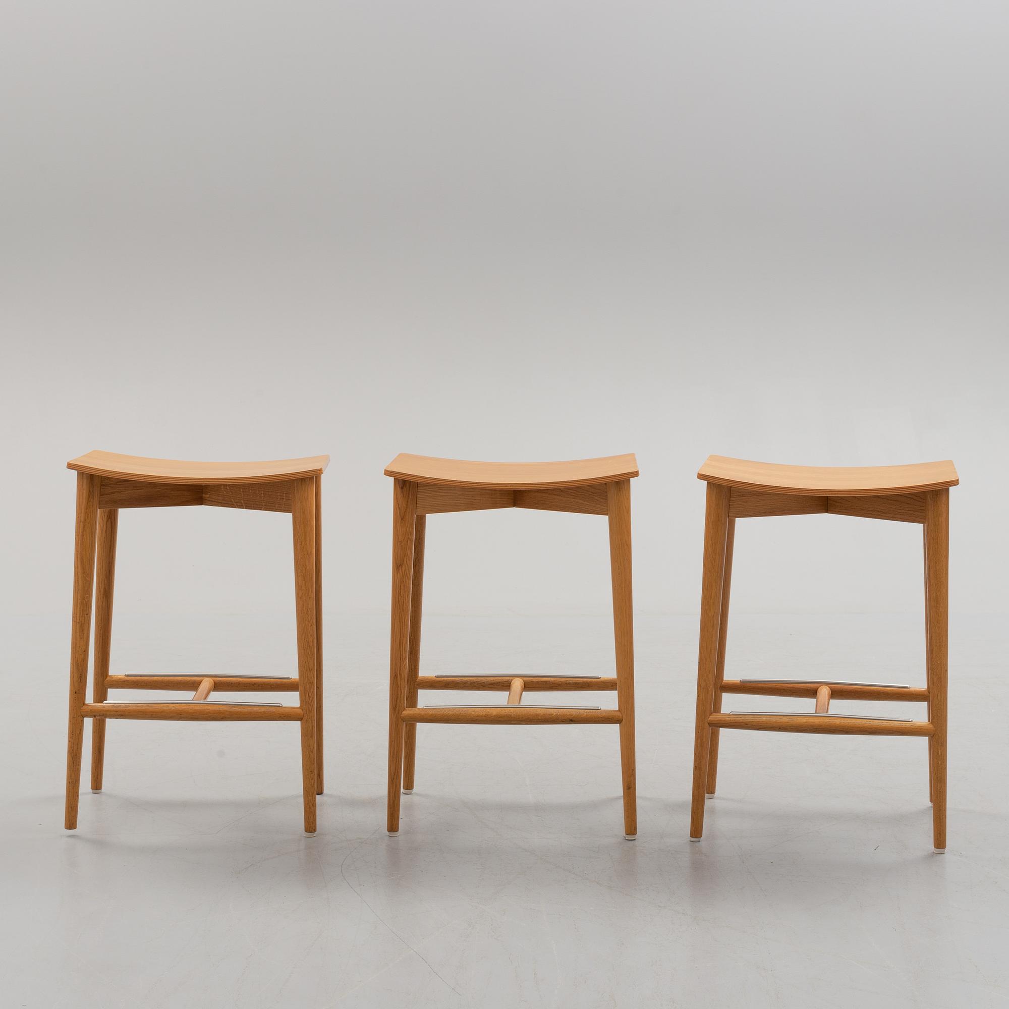 JONAS LINDVALL, pallar, 3 st, "Oak", Skandiform, 2000-tal.