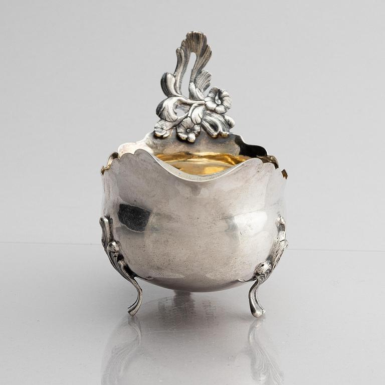 Mikael Hammarberg, gräddsnäcka, silver, (verksam 1758-1789 (90)) Härnösand. Rokoko.
