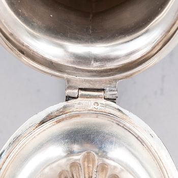 KAFFESERVIS, 3 delar, försilvrad metall, empirestil, 1900-talets första hälft.