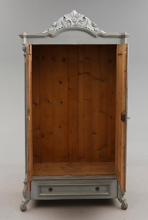 KLÄDSKÅP, 1800-talets andra hälft.