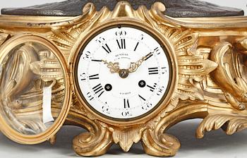 BORDSPENDYL, Frankrike, 1800-talets andra hälft.