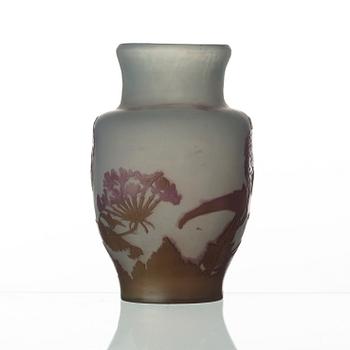 Emile Gallé, An Emile Gallé Art Nouveau cameo glass vase, Nancy, France.