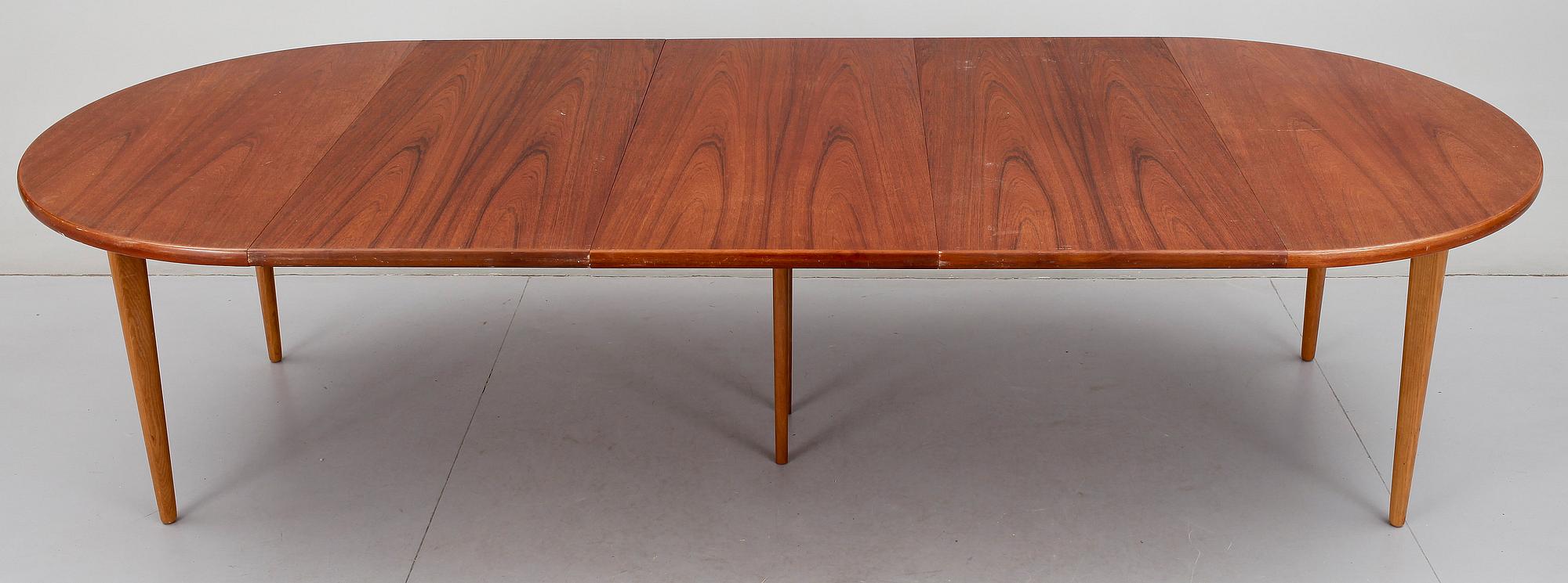 STOLAR, 8 st samt BORD, Karl-Erik Ekselius, JOC Möbler, Vetlanda, 1900-talets mitt.