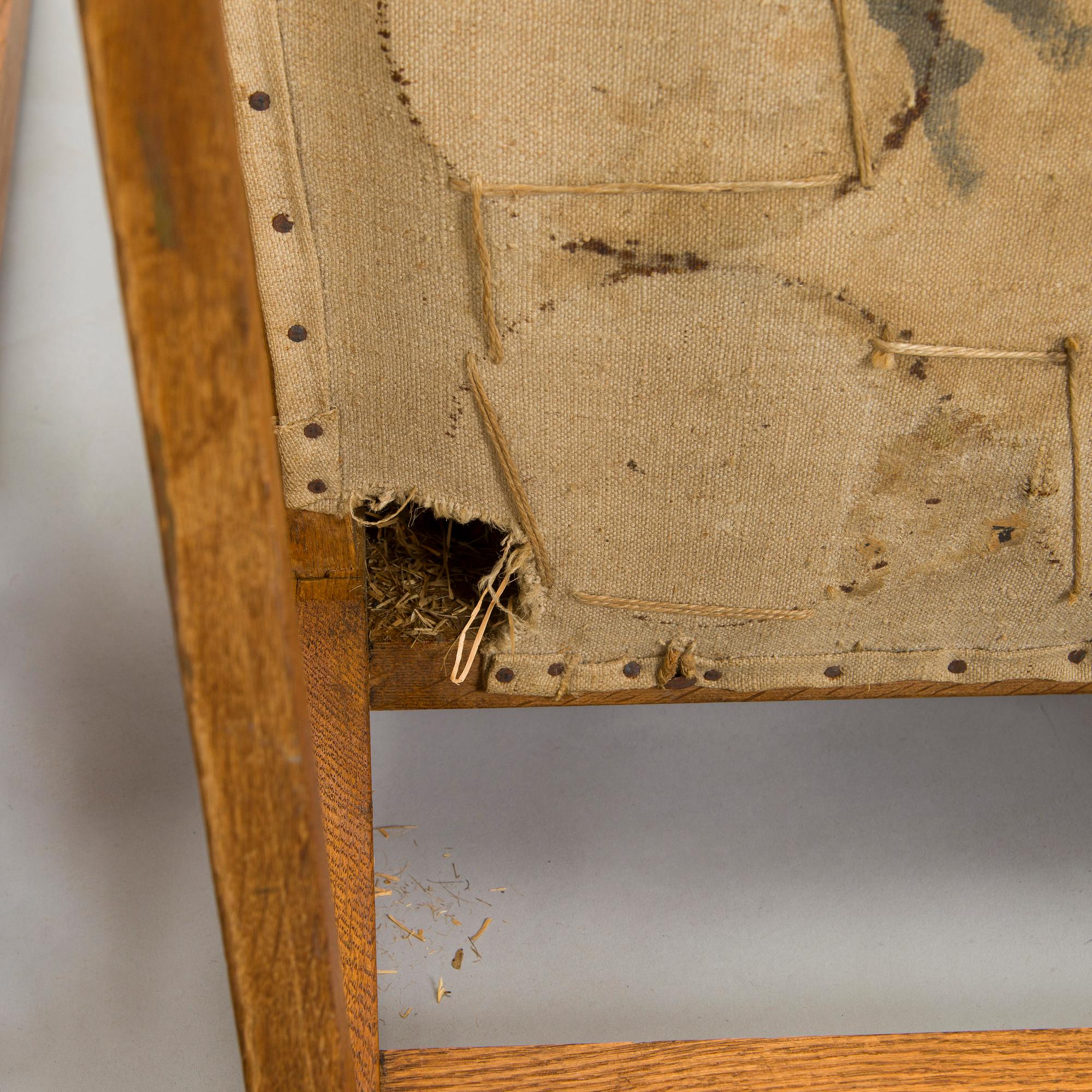 Louis Sparre, A table and two chairs for Aktiebolaget Iris, Borgå around 1900.