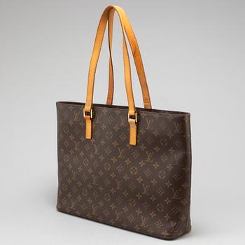 LOUIS VUITTON, a monogram canvas 'Luco' bag.