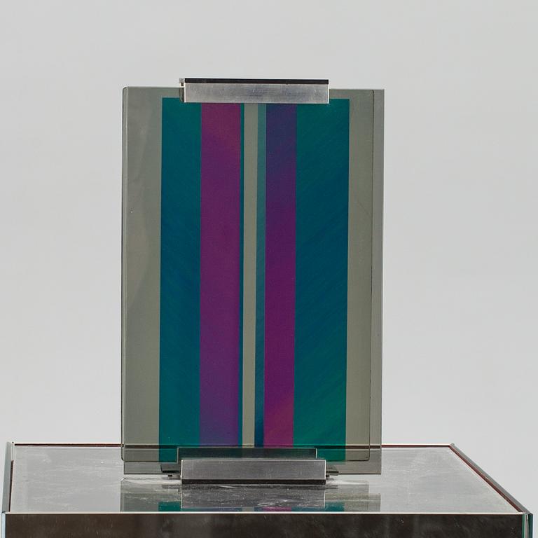 ERIC H OLSON, skulptur, "Optochromie". Signerad  Eric H Olson /70. Säljes till förmån för "Läkare utan gränser".