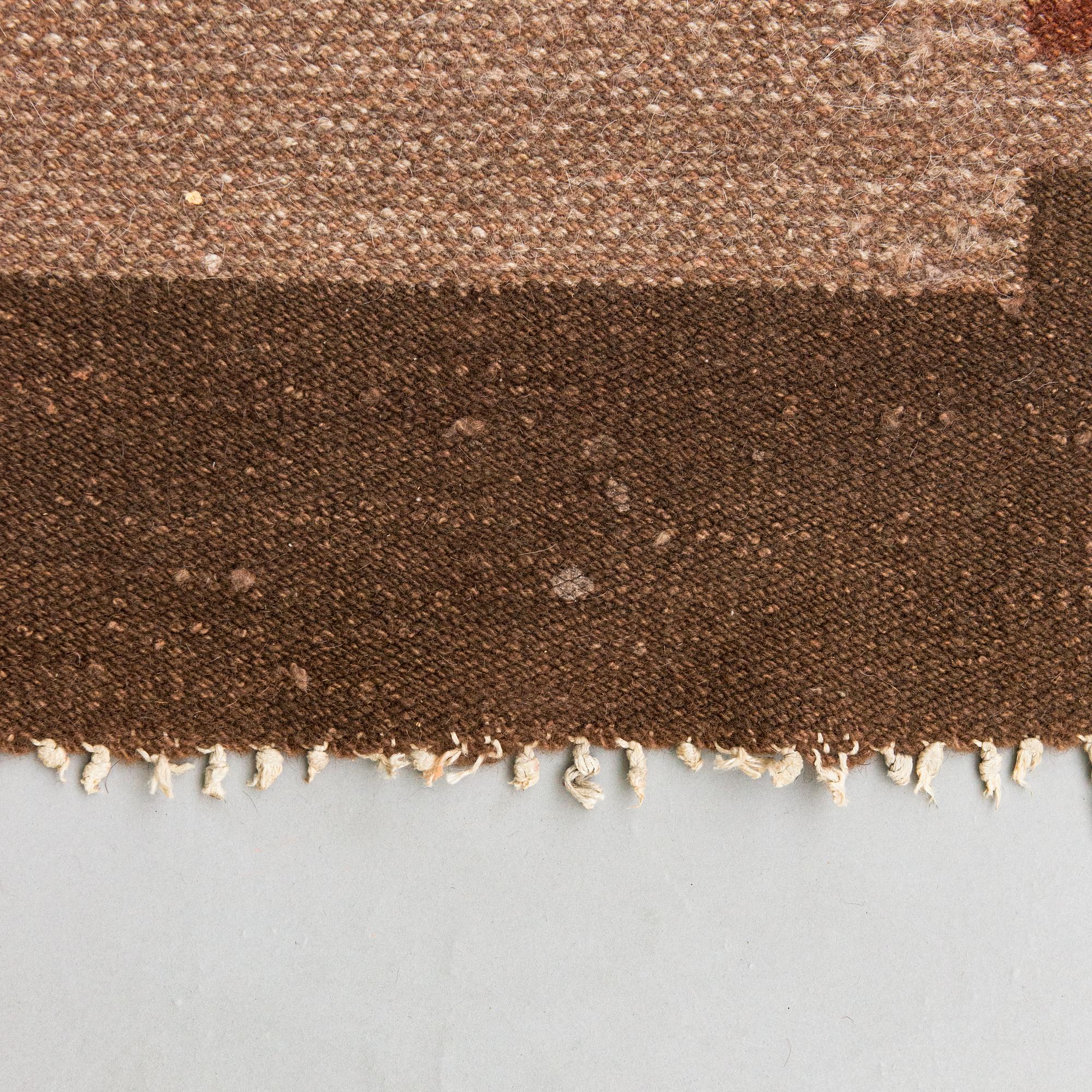 A 1930s Finnish flat weave carpet. Circa 280x200 cm.