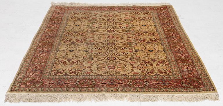 Matta, Hereke, silk, ca 148 x 105 cm.