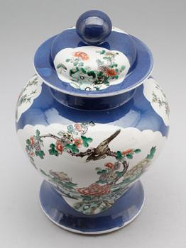 LOCKURNA, porslin, Kina, 1800-tal.