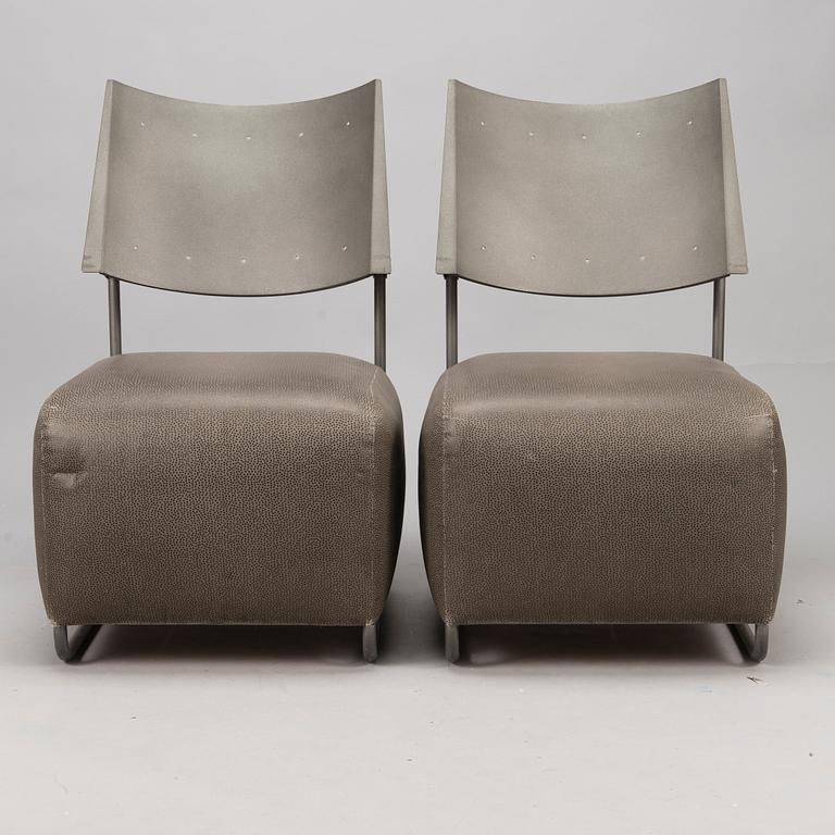 HARRI KORHONEN, fåtöljer ett par, "Oscar", Inno Interior. Formgiven 1989.