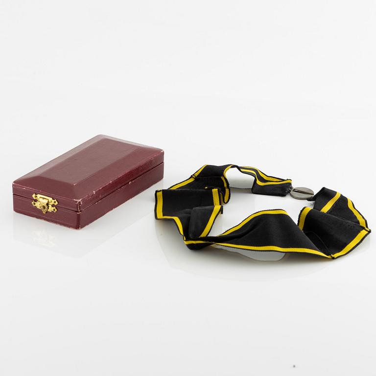 Gustav VI Adolf, a gold medal, Pro Patria, 1960.