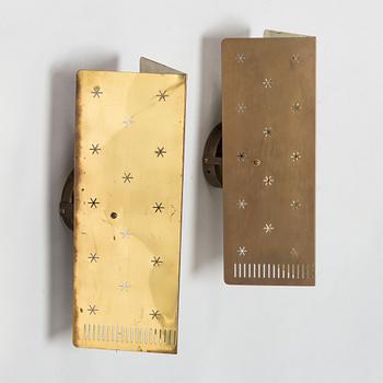 Paavo Tynell, A pair of mid-20th century '10330' wall lamps for Taito, Finland.
