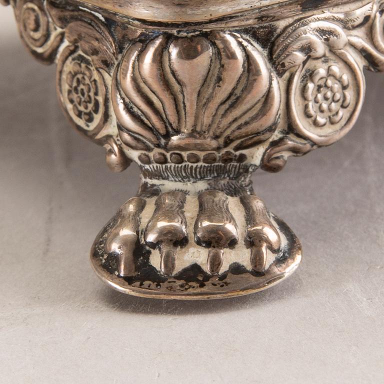 A 19th century probably German silver sugar bowl, weight 378 gr.