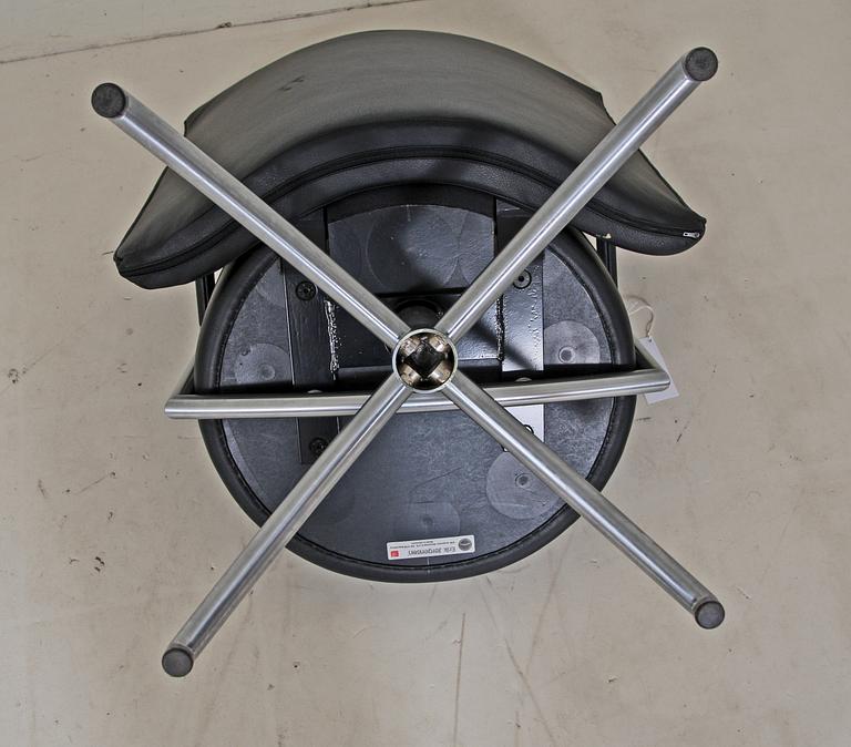 FÅTÖLJ, Johannes Foersom & Peter Hiort-Lorenzen, Erik Jörgensen.