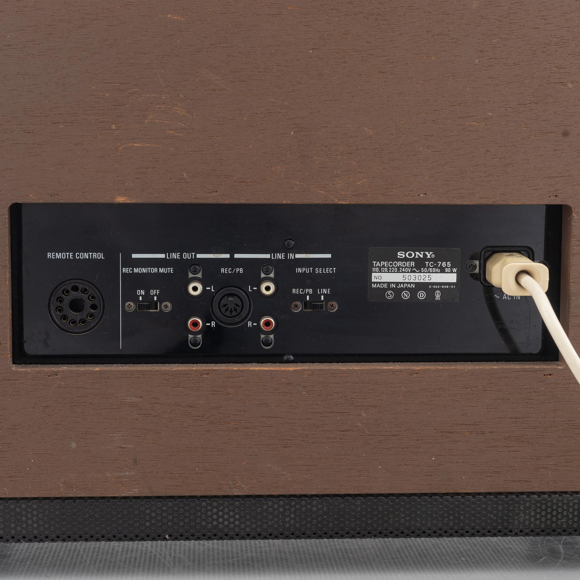 "Ackuset", tube amplifier, "Dynakit", tube amplifier, "Sony" reel-to-reel tape recorder, model "TC-765".