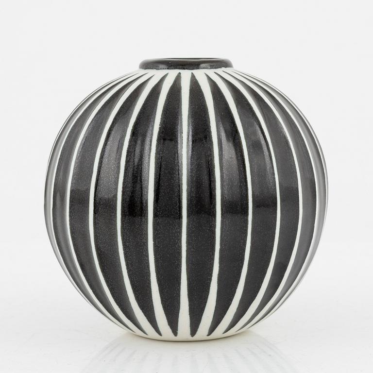 Stig Lindberg, a 'Domino' stoneware vase, Gustavsberg, Sweden 1954-69.