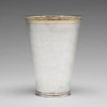 172. A Swedish early 18th century parcel-gilt silvar beaker, mark of Christian Henning, Stockholm 1704.