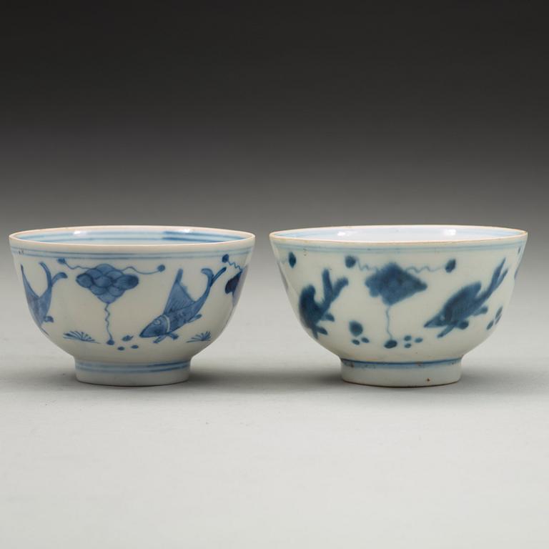 Two blue and white bowls, Ming dynasty, Wanli (1572-1620).