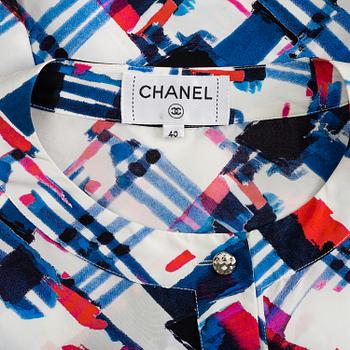 CHANEL, a silk blouse, size 40.