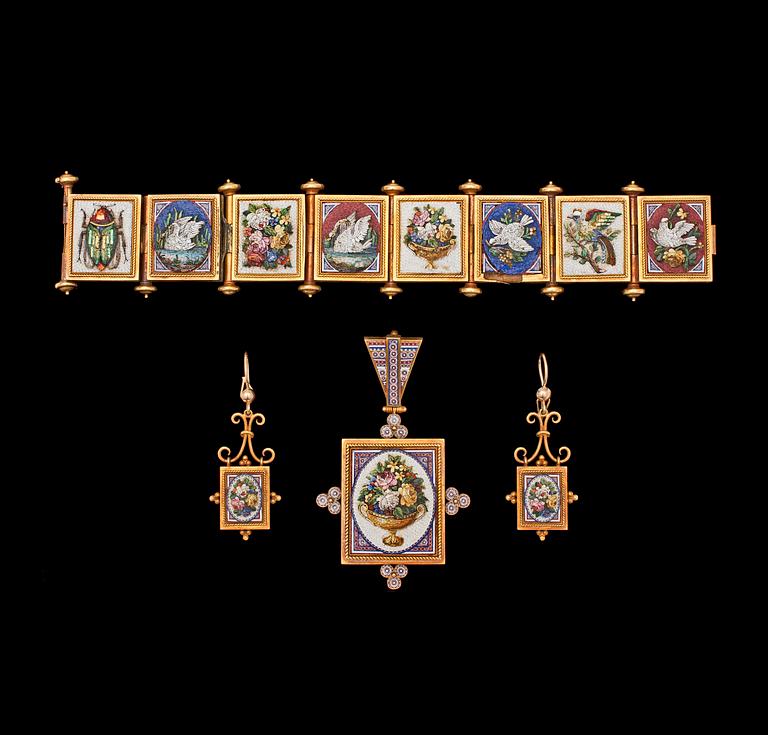 An Italian micromosaic bracelet, pendant and earrings, c. 1860-1880.