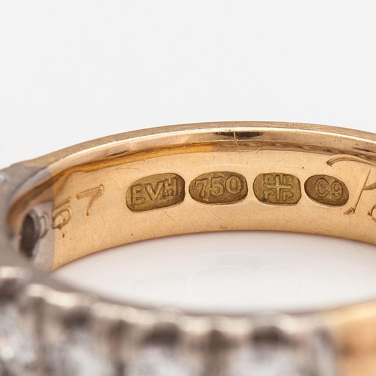 Sormus, 18K kultaa ja timantteja n. 0.57 ct yht. Helkelä Oy Kultasepänliike, Rauma 2004.